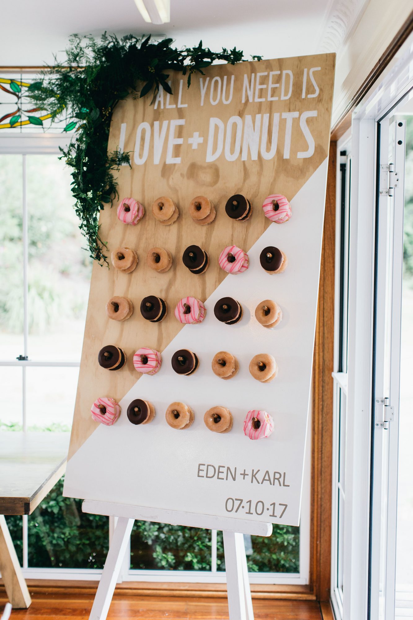 Modern chic wedding flowers Maleny Manor contemporary bouquets