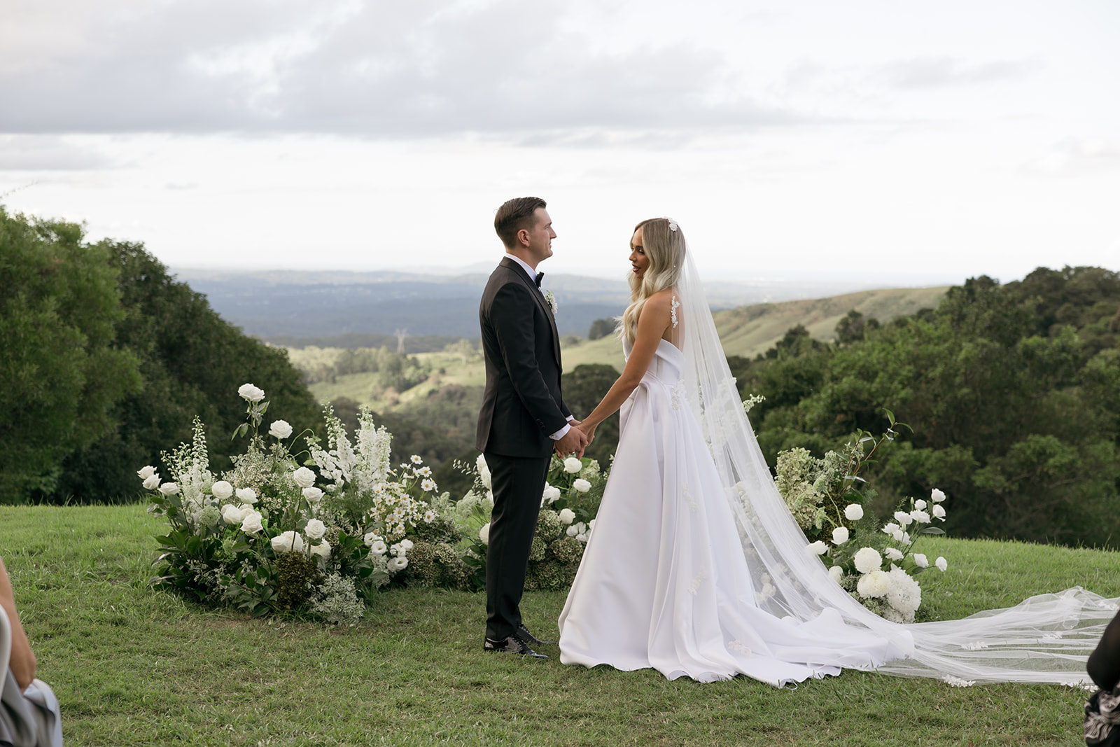 Maleny Manor Modern Gardenesque wedding flowers