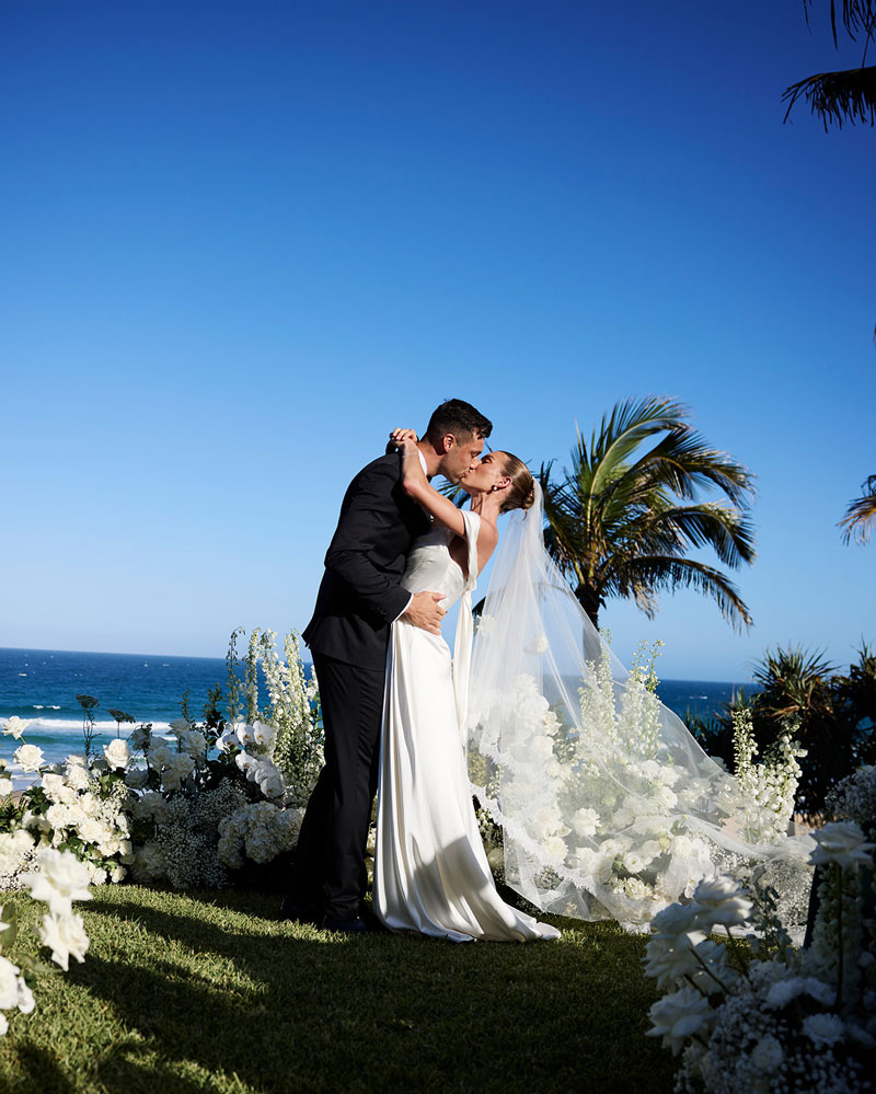 Sunshine Coast Wedding Flowers for Lulu and Kyle